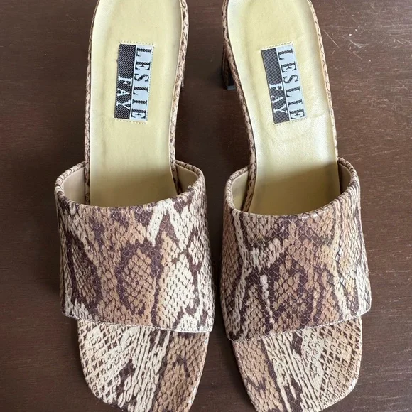 Leslie Fay Brown Snake Print Women's Sandals 7.5 - Picture 5 of 6